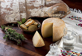 XqG_cretan-cheese